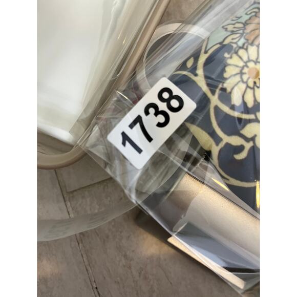 Jess & Jane Tunic Top Medium Geometric Damask V Neck Blue Gold Shirt - Picture 11 of 12